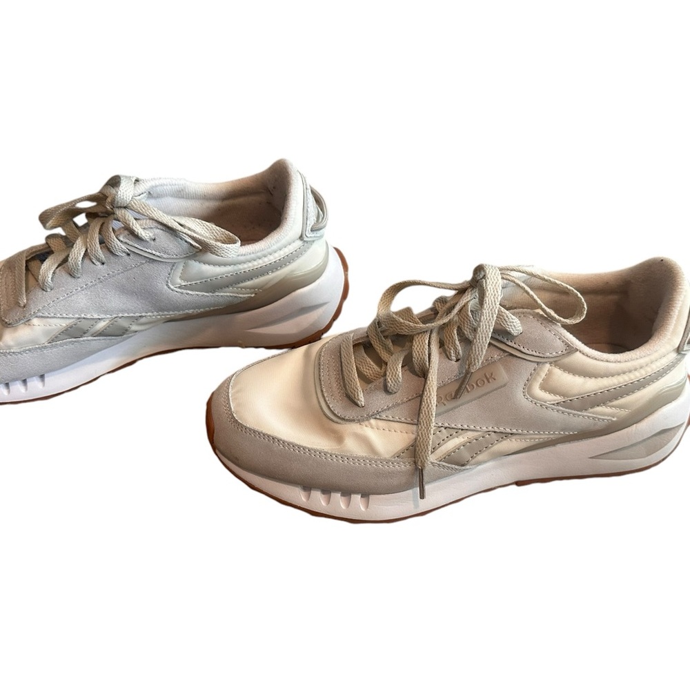 Reebok - Picture 3 of 7